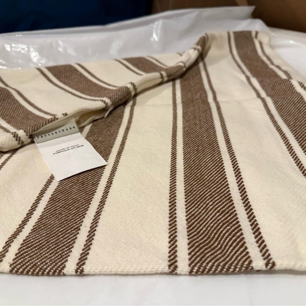 Pottery Barn Chunky Farmhouse Stripe Pillow Cover, Mocha /Ivory, 24”